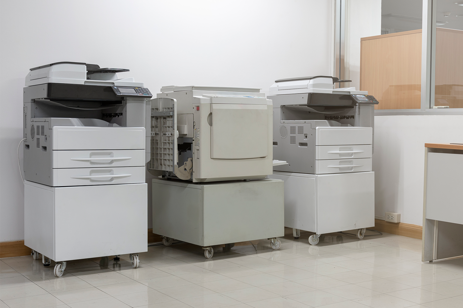 ¿Dónde donar muebles de oficina y fotocopiadoras en Lima?